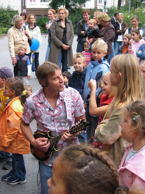 gal/2007/2007 Ruettenscheider Kinderfest/2007 Saitentwist Ruettenscheider Kinderfest 1.9. 270.jpg